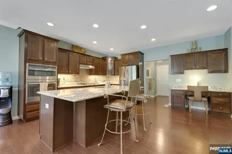 78 Autumn Way Montvale NJ 07645