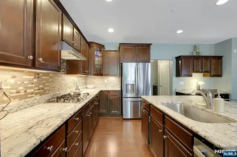 78 Autumn Way Montvale NJ 07645