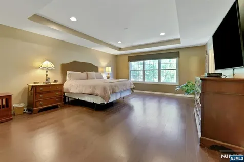 78 Autumn Way Montvale NJ 07645