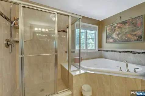 78 Autumn Way Montvale NJ 07645