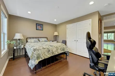 78 Autumn Way Montvale NJ 07645