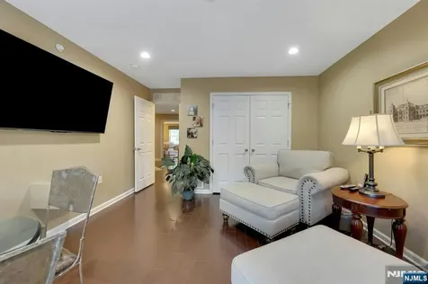 78 Autumn Way Montvale NJ 07645