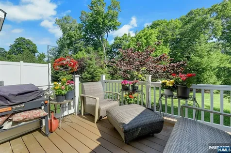 78 Autumn Way Montvale NJ 07645