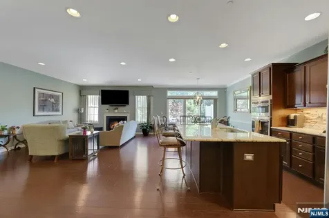78 Autumn Way Montvale NJ 07645