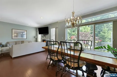 78 Autumn Way Montvale NJ 07645