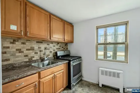 1267 Anderson Avenue Fort Lee NJ 07024