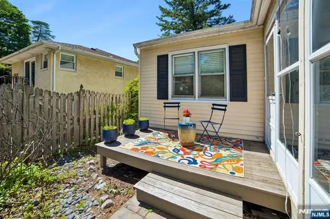 74 Minnehaha Oakland NJ 07436