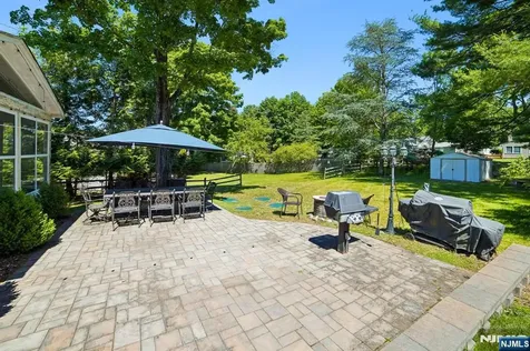 74 Minnehaha Oakland NJ 07436