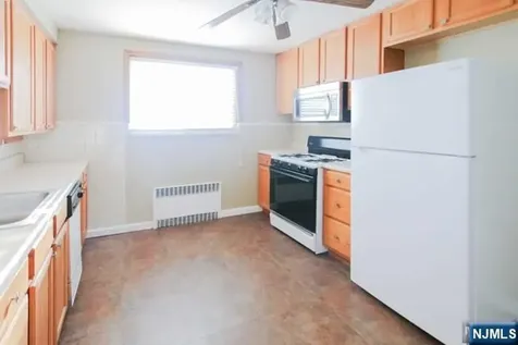 1 Park Avenue North Arlington NJ 07031