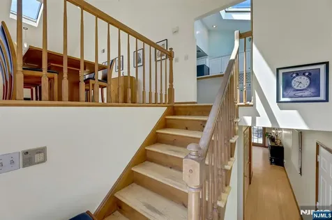 348 Highwood Avenue Glen Rock NJ 07452