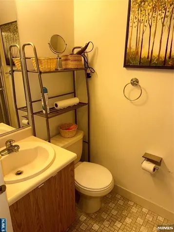 8 Alana Drive Hawthorne NJ 07506