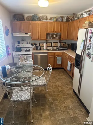 8 Alana Drive Hawthorne NJ 07506