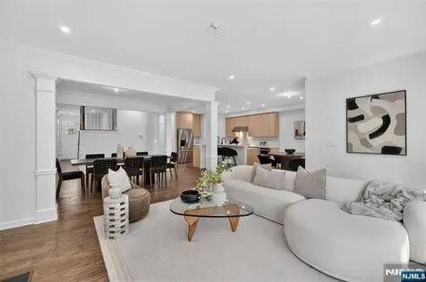18 Winfield Drive Woodcliff Lake NJ 07677