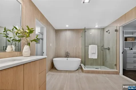 18 Winfield Drive Woodcliff Lake NJ 07677