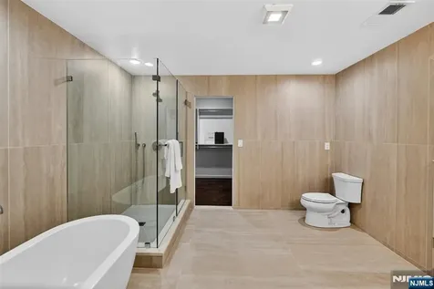 18 Winfield Drive Woodcliff Lake NJ 07677