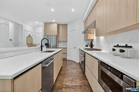 18 Winfield Drive Woodcliff Lake NJ 07677