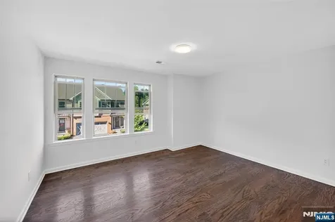 18 Winfield Drive Woodcliff Lake NJ 07677