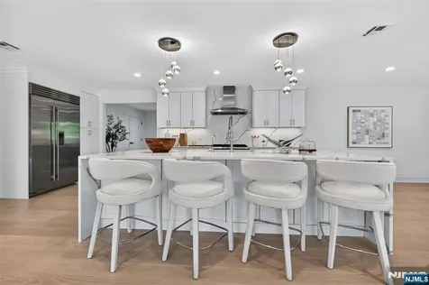 22 Glen Carl Road Upper Saddle River NJ 07458