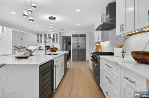 22 Glen Carl Road Upper Saddle River NJ 07458