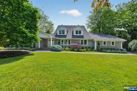 22 Glen Carl Road Upper Saddle River NJ 07458