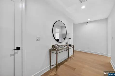 22 Glen Carl Road Upper Saddle River NJ 07458