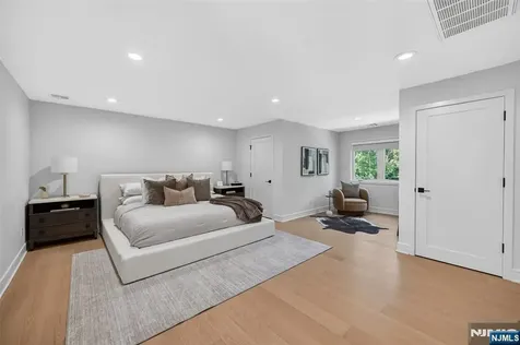 22 Glen Carl Road Upper Saddle River NJ 07458