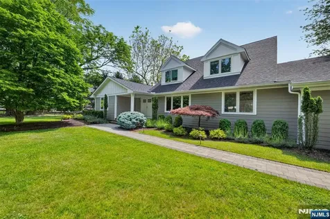 22 Glen Carl Road Upper Saddle River NJ 07458