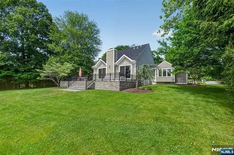 22 Glen Carl Road Upper Saddle River NJ 07458