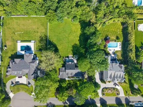 22 Glen Carl Road Upper Saddle River NJ 07458