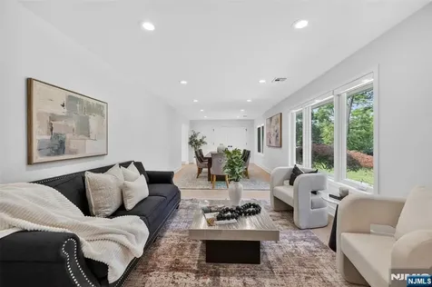 22 Glen Carl Road Upper Saddle River NJ 07458