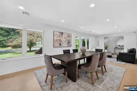 22 Glen Carl Road Upper Saddle River NJ 07458