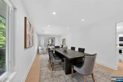 22 Glen Carl Road Upper Saddle River NJ 07458