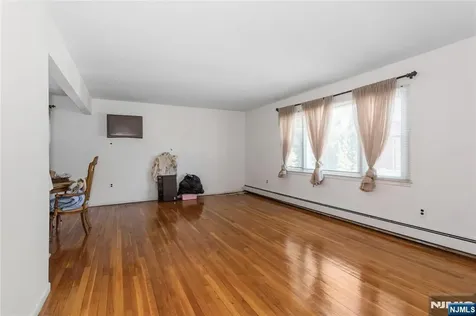 164 Page Street Elmwood Park NJ 07407