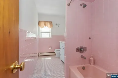 164 Page Street Elmwood Park NJ 07407