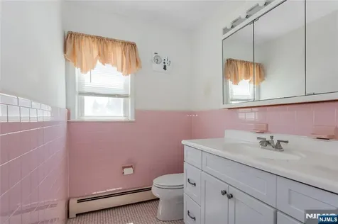164 Page Street Elmwood Park NJ 07407