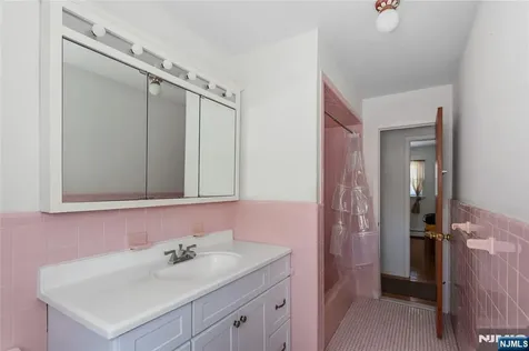 164 Page Street Elmwood Park NJ 07407