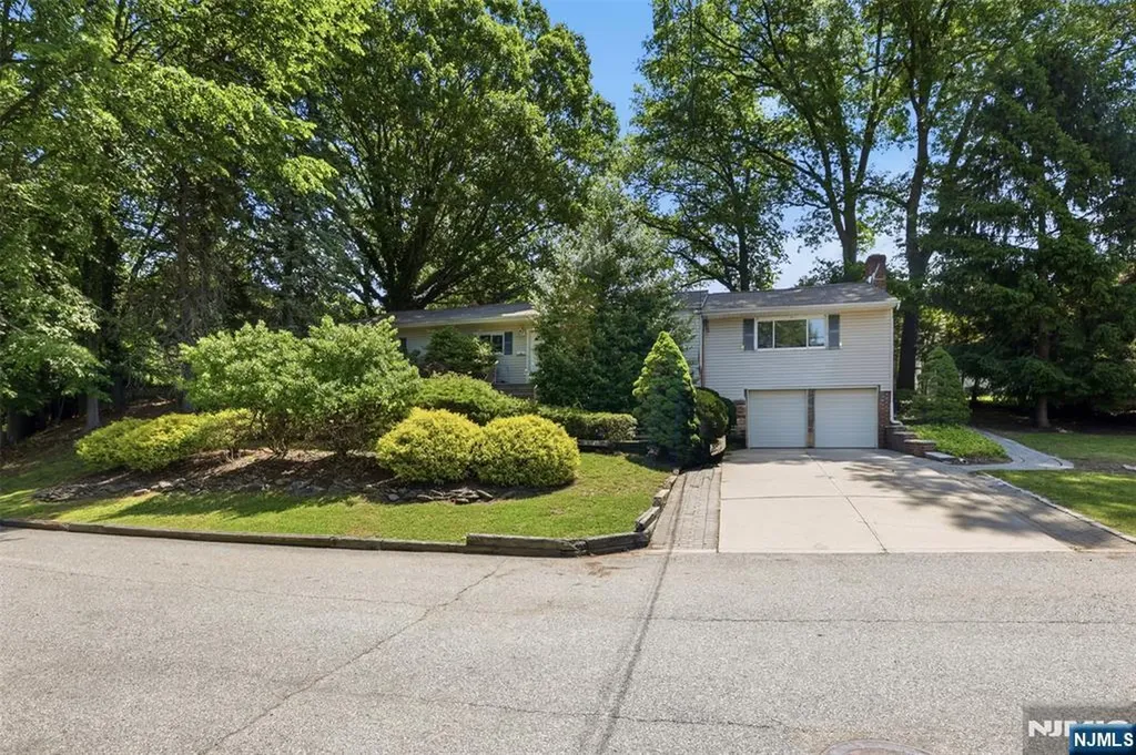 165 Glenn Avenue Norwood NJ 07648
