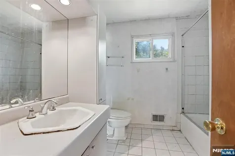 165 Glenn Avenue Norwood NJ 07648