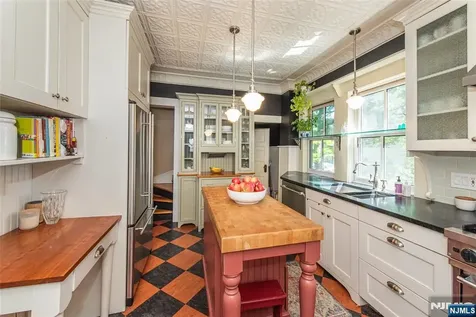 35 Brookside Avenue Caldwell NJ 07006