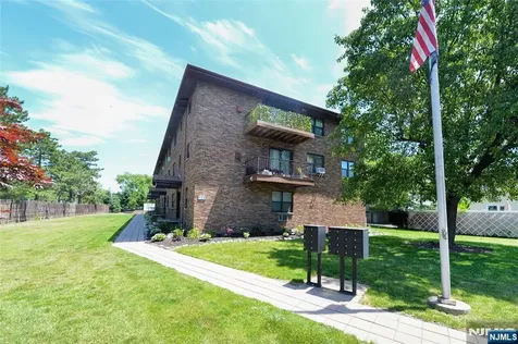 729 10th Street Secaucus NJ 07094
