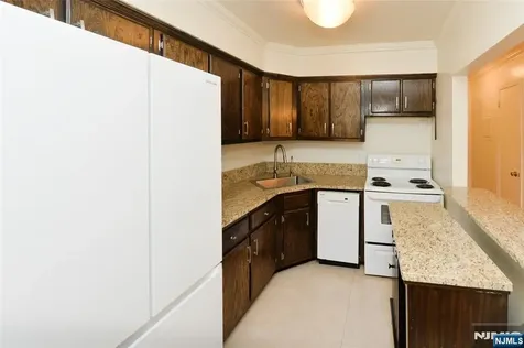 729 10th Street Secaucus NJ 07094