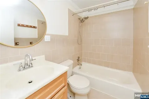 729 10th Street Secaucus NJ 07094