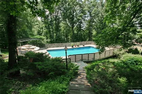 3 Highwood Place Alpine NJ 07620