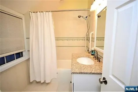 153 Sunset Lane Tenafly NJ 07670