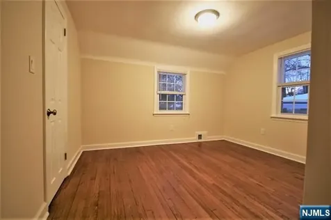 153 Sunset Lane Tenafly NJ 07670