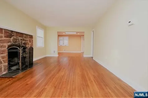 153 Sunset Lane Tenafly NJ 07670