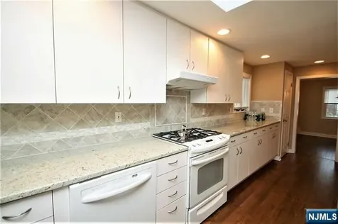 153 Sunset Lane Tenafly NJ 07670