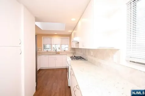 153 Sunset Lane Tenafly NJ 07670