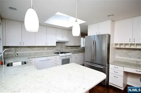 153 Sunset Lane Tenafly NJ 07670