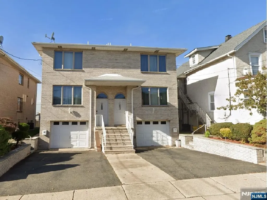 215A 13th Street Palisades Park NJ 07650